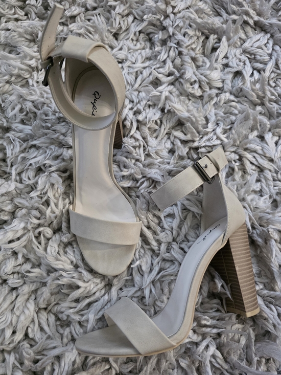 Qupid Shoes - Qupid Ankle-Strap Block Heel Sandals Sz. 8.5